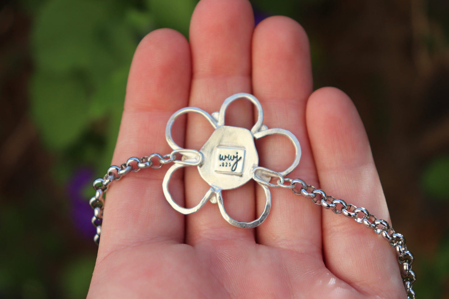 Daisy White Water Bracelet