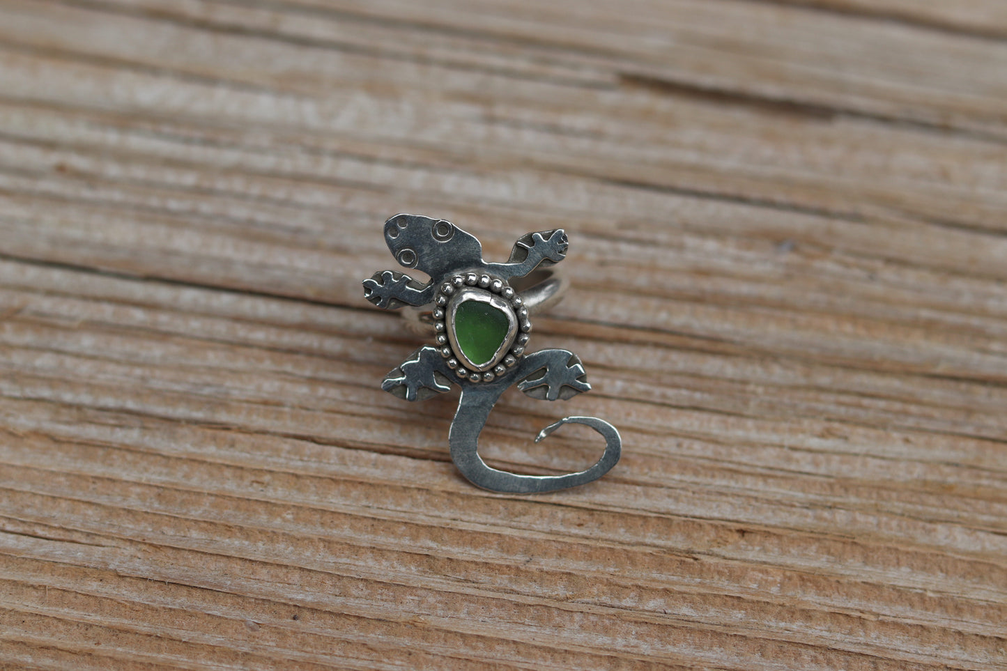 Decorative Green Sea Glass Gecko Ring