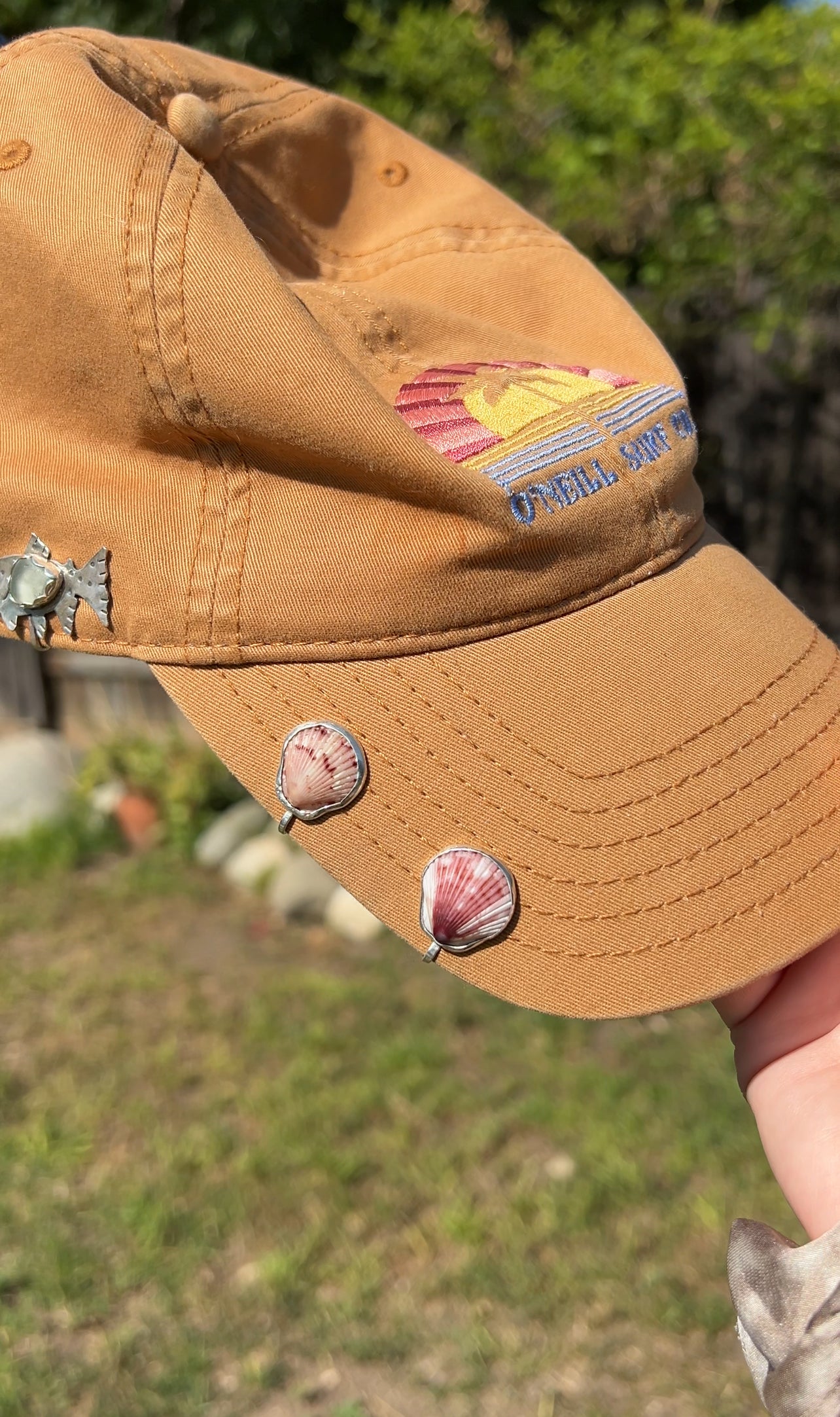Scallop Shell Hat Clip