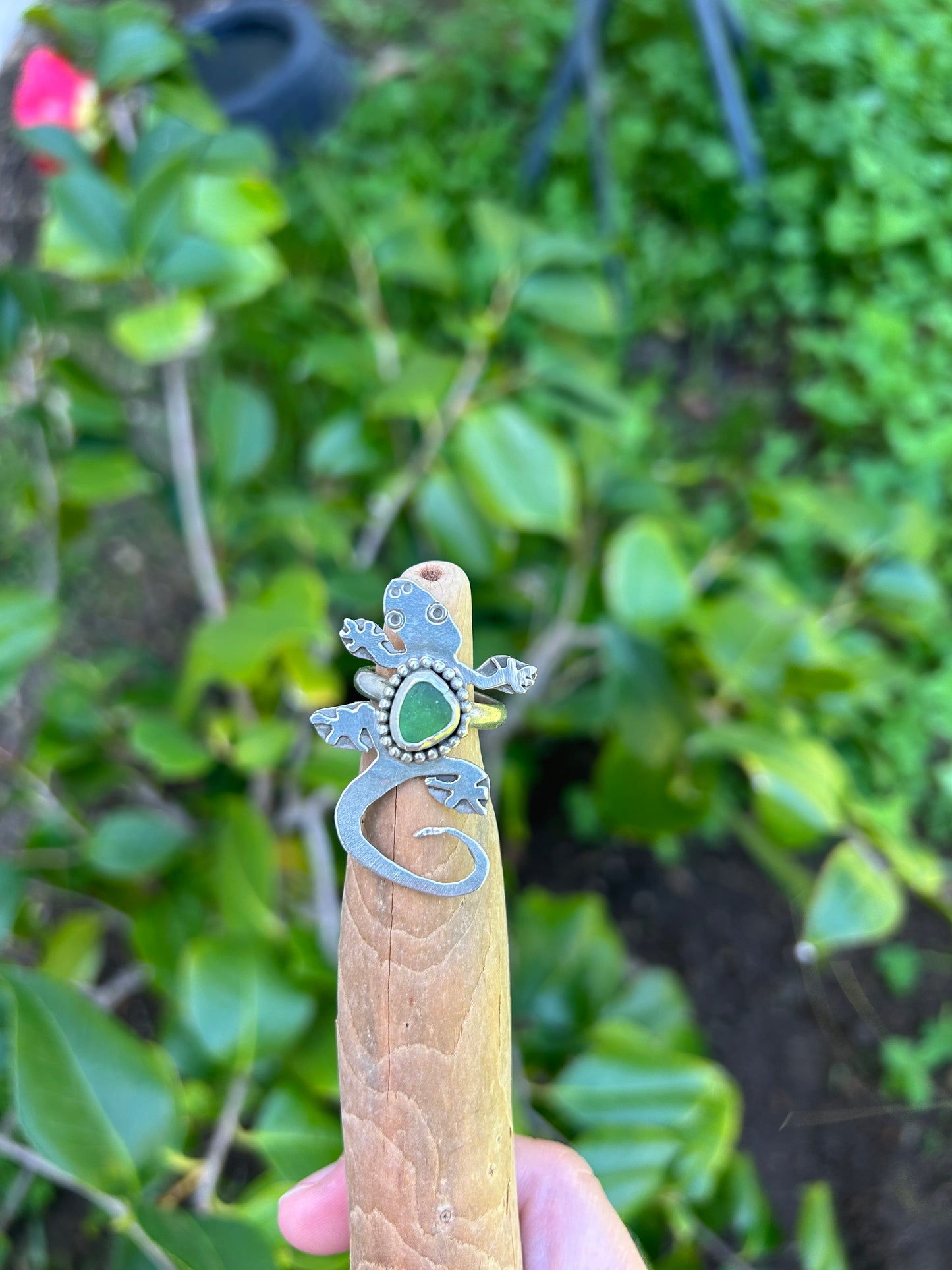 Decorative Green Sea Glass Gecko Ring