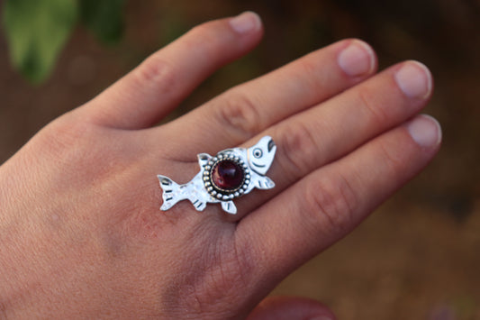 Purple Spiny Oyster Salmon Finish in your Size Ring