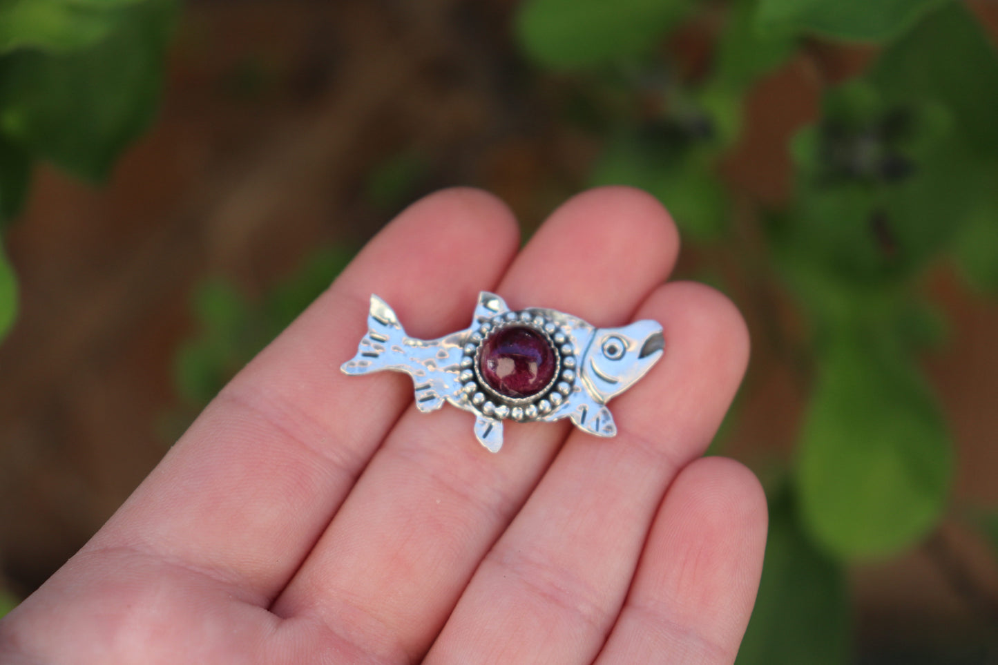 Purple Spiny Oyster Salmon Finish in your Size Ring